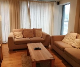 Amazing & Central 2-Bed Apartment -IFSC Docks