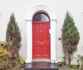 Silver Crescent House & Apts Vacation Rentals Galway City Ireland