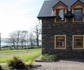 Dingle Courtyard Cottages 4 Bed