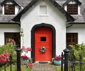 Ivy Cottage Steps from Killarney National Park