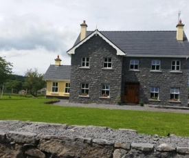 Whitethorn Lodge, Farm B&B, Lackafinna