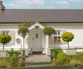 Lakeside Cottage